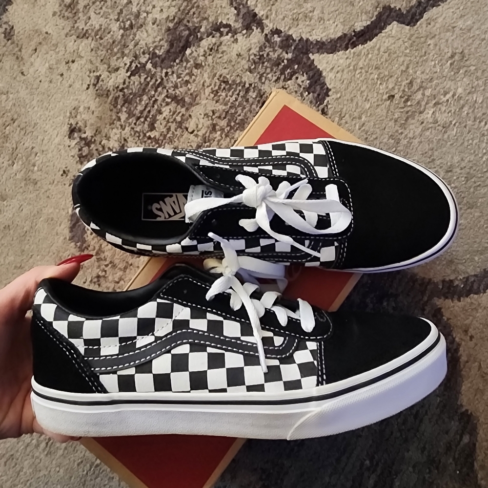 Vans checkered